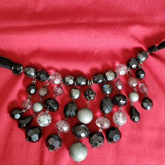 Flirty Bauble choker with lobster clasp - Picture 7 of 7